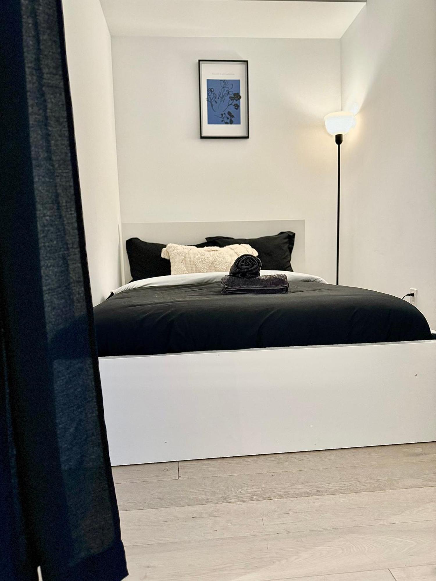 Elegant Condo Near Eaton Centre Mall Toronto Buitenkant foto